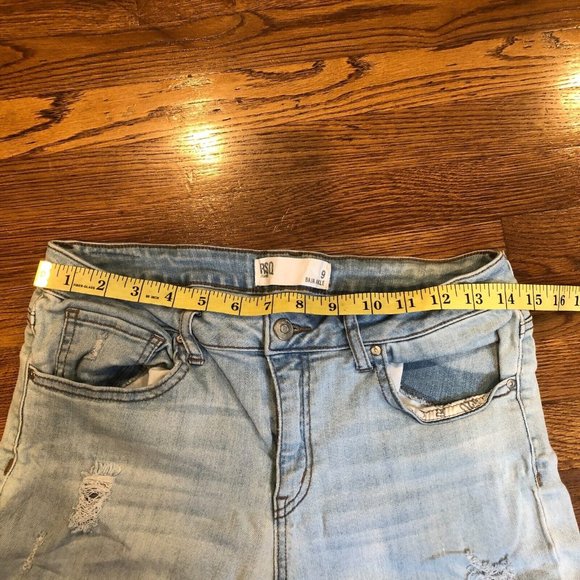 RSQ Womens Baja Ankle Distressed Holes Jeans Sz 9 Frayed Hem Mid Rise Stretch - Picture 7 of 8